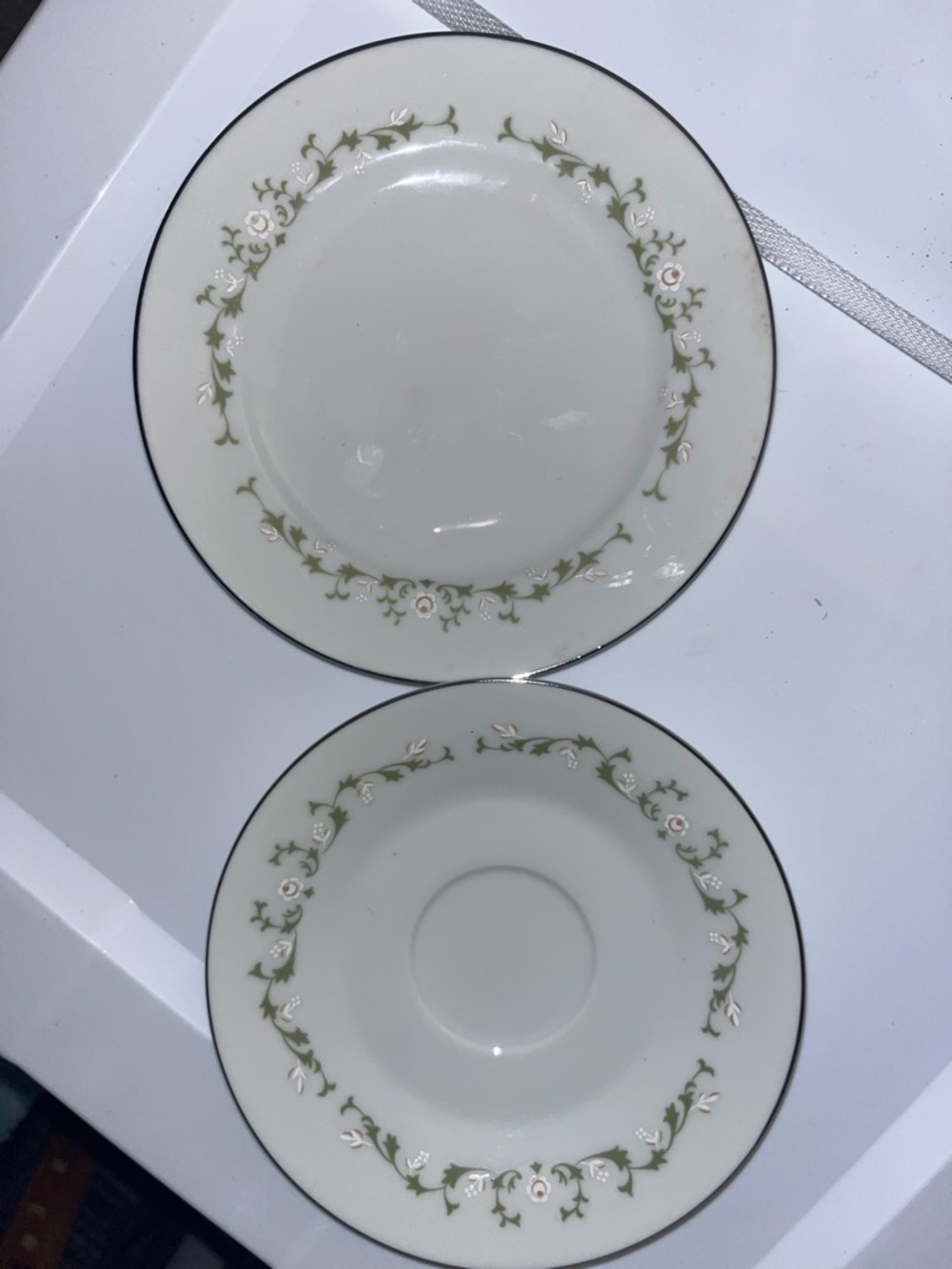 Sheffield Elegance Fine China saucer and plate 2 pc set